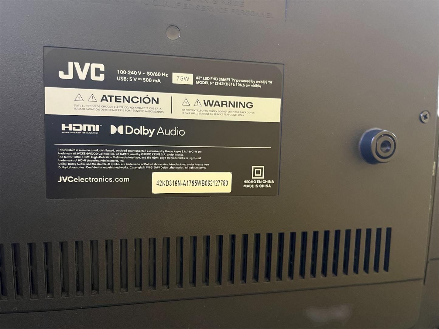 televisor JVC 42" LT-42KD316 con Control y Patas
