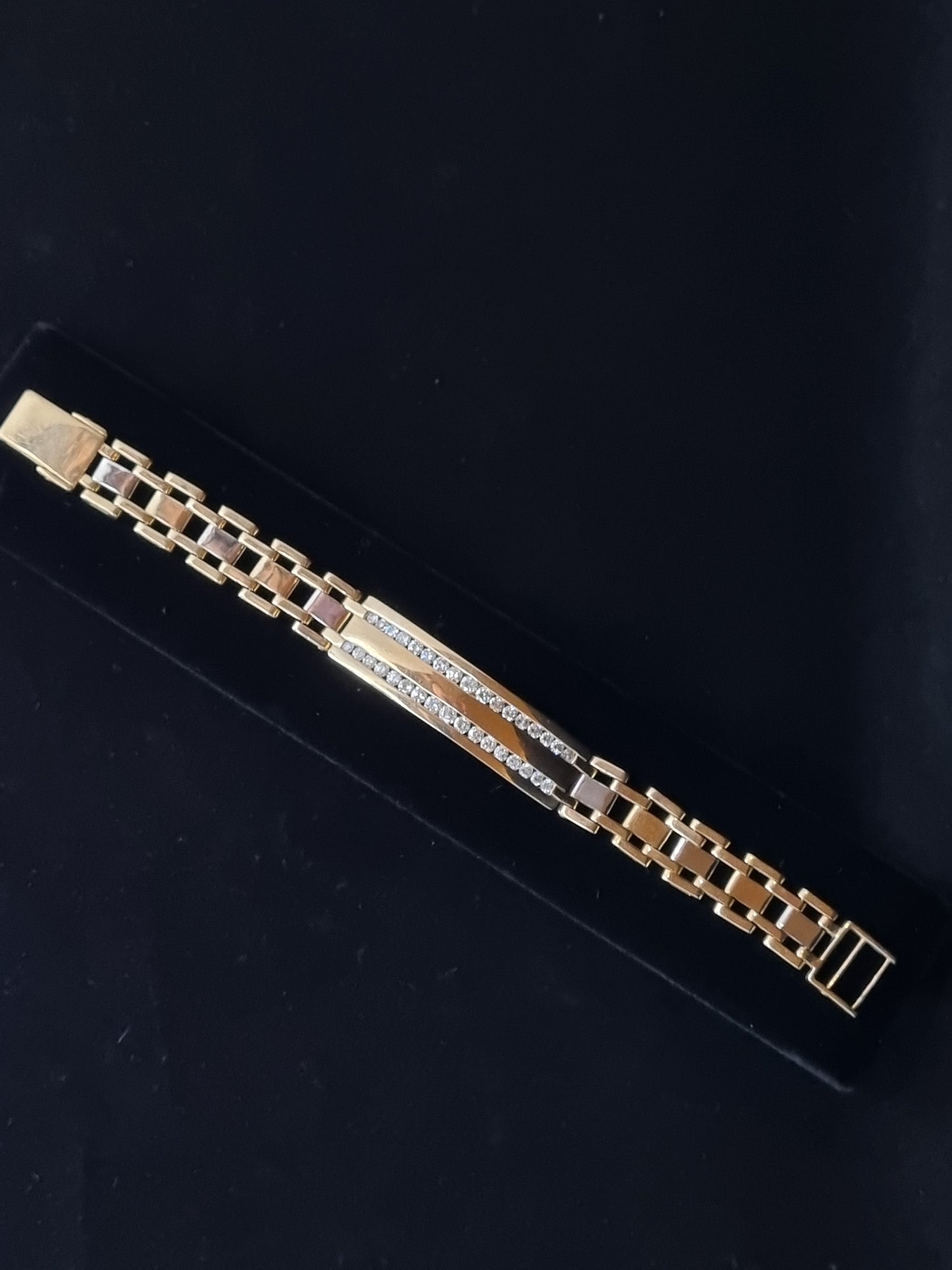 Pulsera. 18k 52.70gr. Pre-Loved